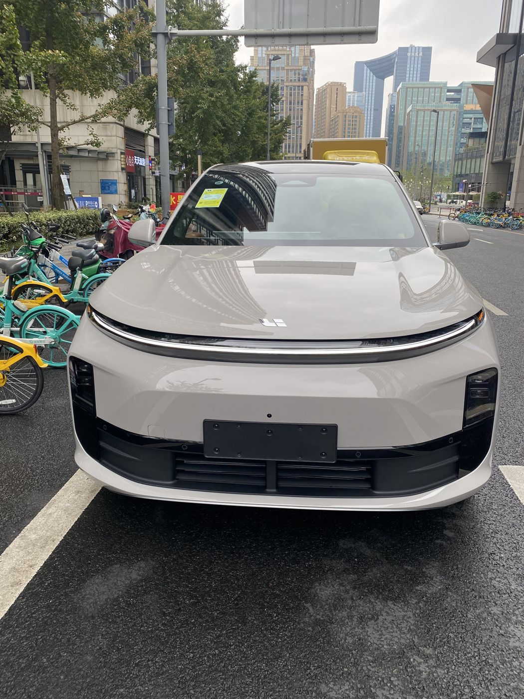 太阳集团tyc33455 MEGA 高压纯电 MPV